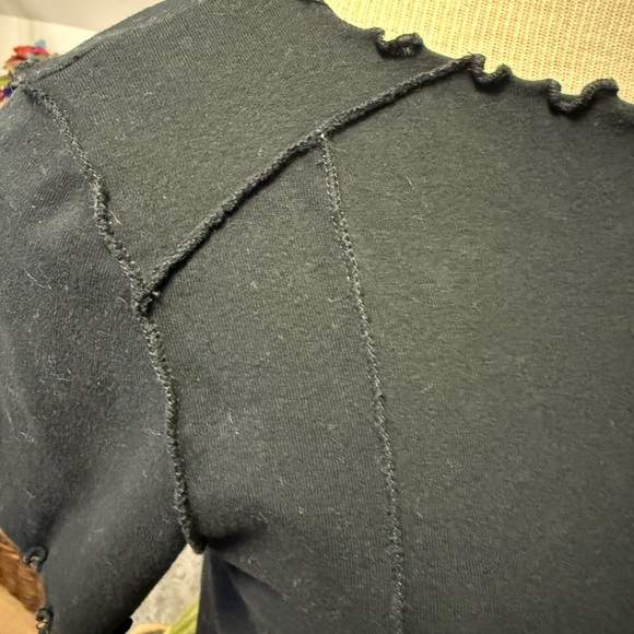 Chic Black Ruffled Women's Tee Small - Picture 3 of 5